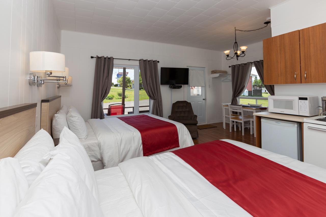 Motel Au Fleuve D'Argent Rivière-du-Loup Eksteriør bilde